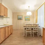 Videviku Appartamento Reval